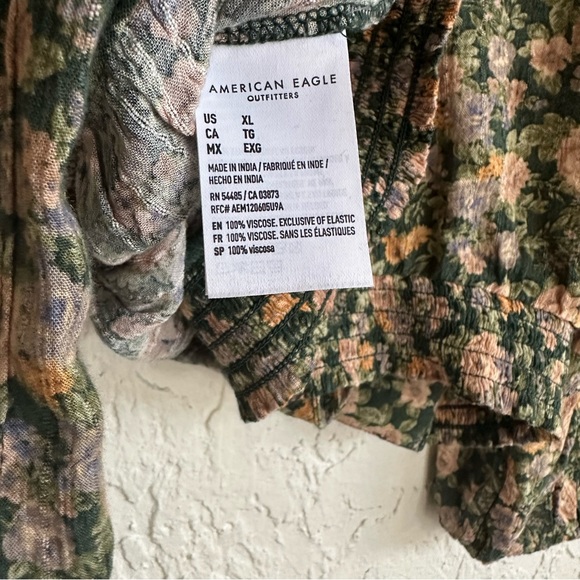 AMERICAN EAGLE Women’s Size XL Floral Faux Wrap Top Bohemian - Picture 5 of 7